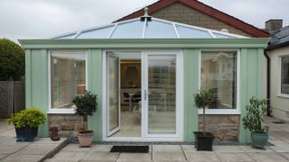 conservatory on bungalow