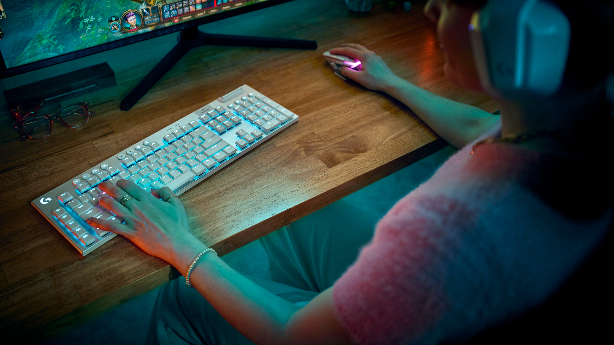 El nuevo teclado G915 X de Logitech está influenciado por críticas negativas de Amazon: los ingenieros analizaron los comentarios de la comunidad y "querían abordar eso"