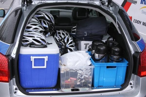 Food &amp; drinks packed tightly for a 160km trip