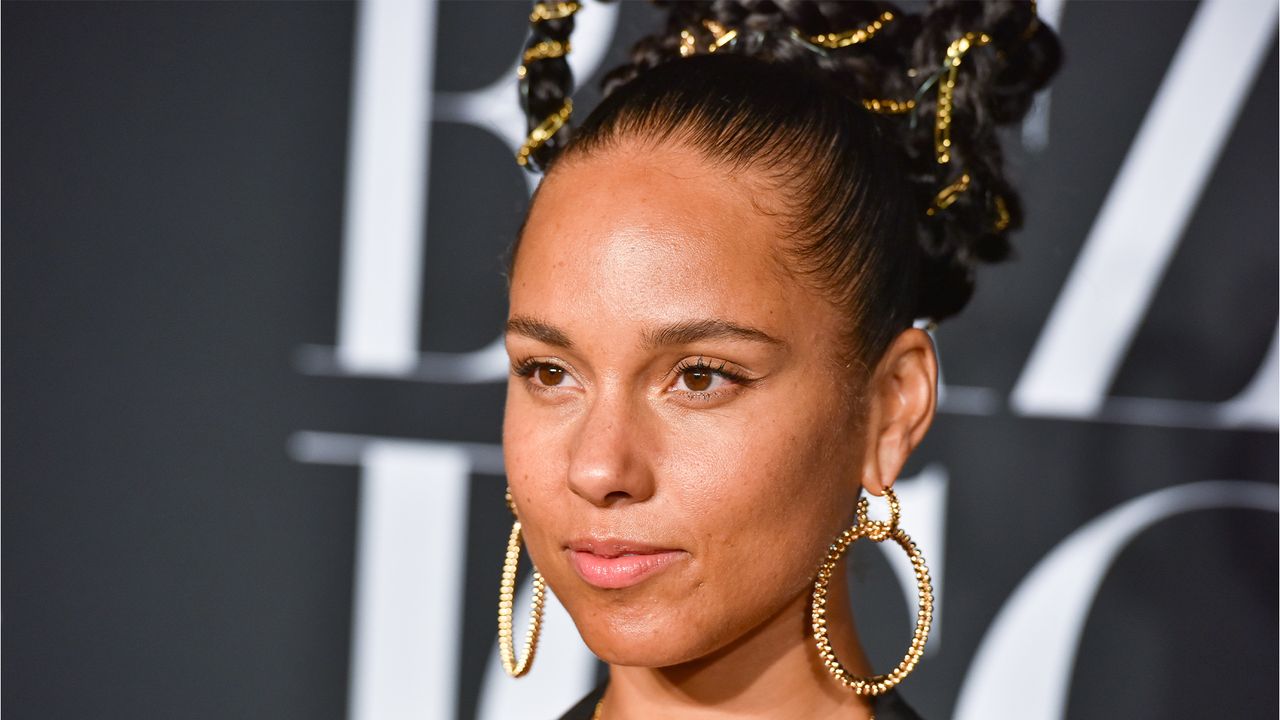 NEW YORK, NEW YORK - SEPTEMBER 06: Alicia Keys attends Harper&#039;s BAZAAR Celebrates &quot;ICONS By Carine Roitfeld&quot; Presented By Cartier at The Plaza Hotel on September 06, 2019 in New York City. (Photo by Sean Zanni/Patrick McMullan via Getty Images)