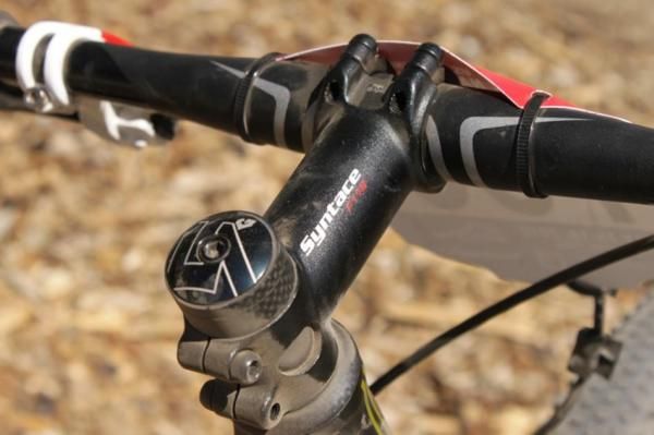 Syntace's F119 accepts a 31.8 oversized handlebar.