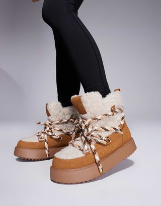 Weekend Collective Snow Boots (Tan)