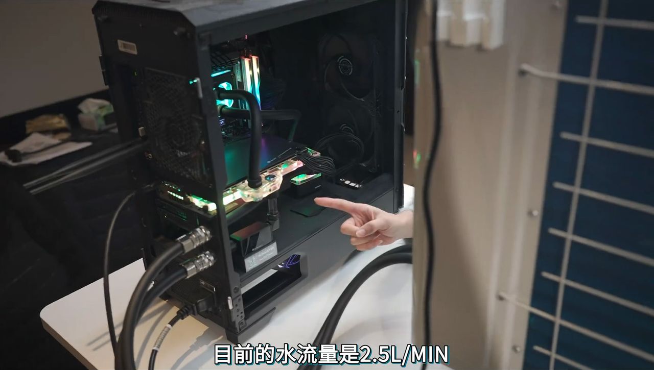 PC cooled by 12,000 BTU air conditioner