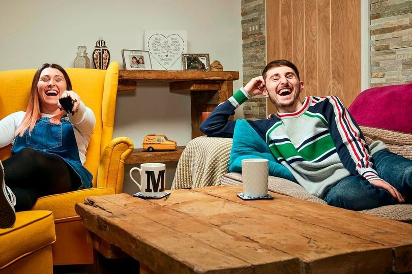 Gogglebox star Pete Sandiford confirms engagement to girlfriend Paige ...