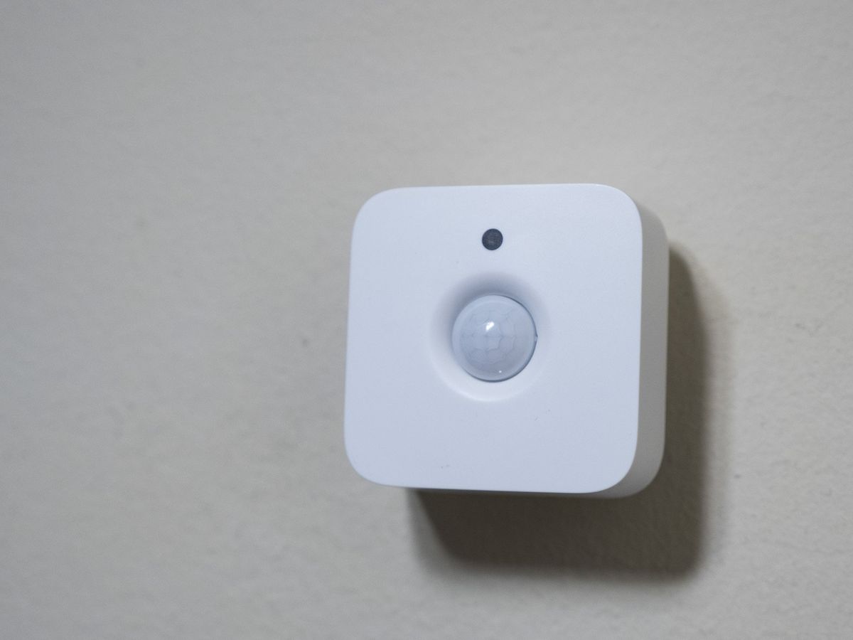 Philips Hue Motion Sensor: Putting The Auto In Home Automation 