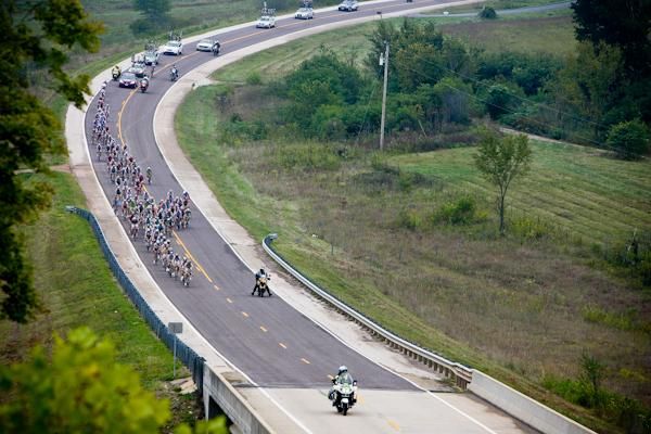 The field still in the hunt for the break.