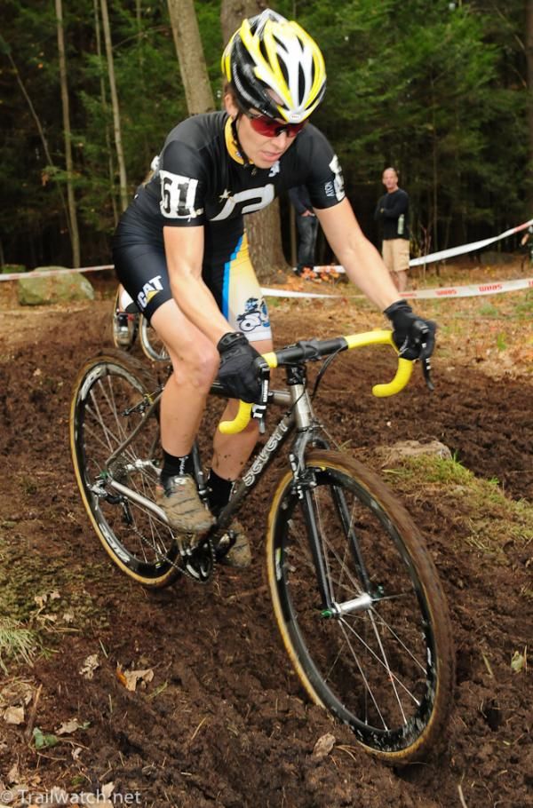 Andrea Smith (Ladies First Racing) plowing through the mud