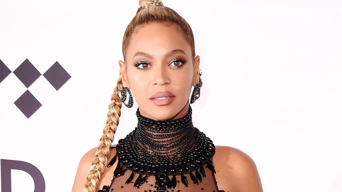 Someone Bit Beyoncé – And Chrissy Teigen Knows Who | Marie Claire UK