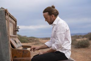 Tim Minchin on the piano