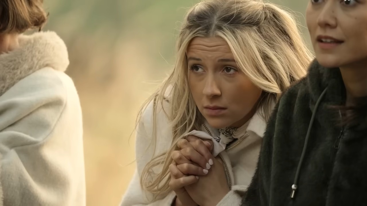 Kat looking scared in Million Dollar Secret.