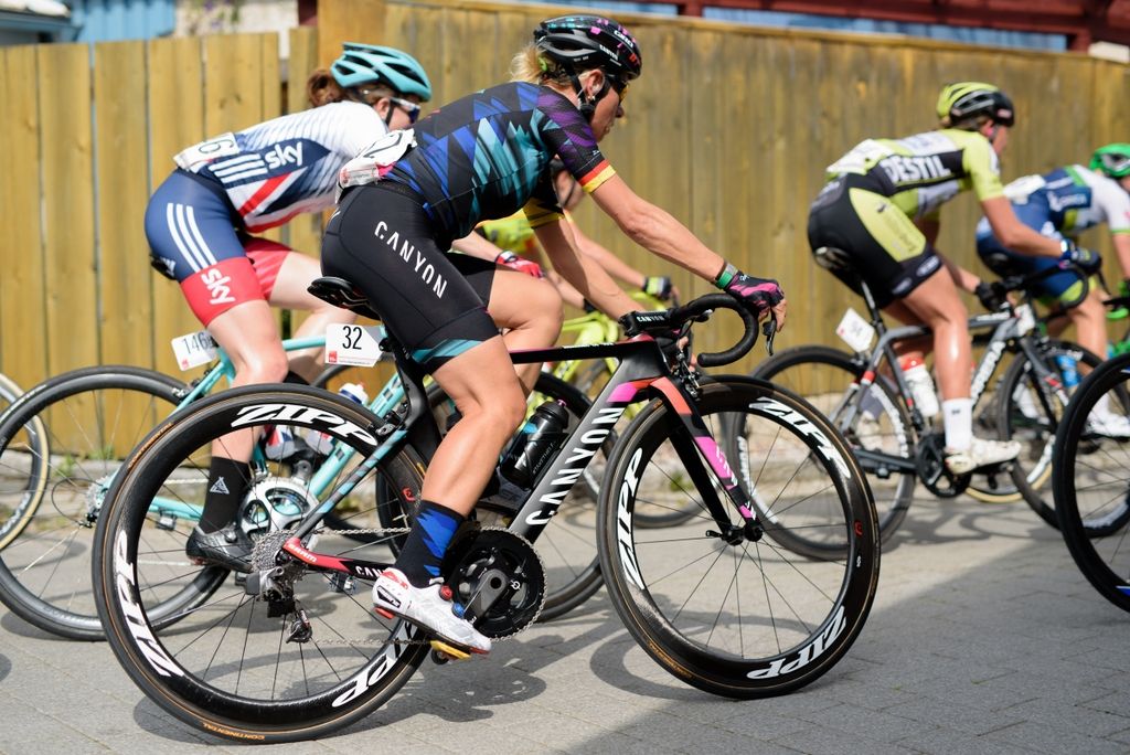 Trixi Worrack (Canyon-SRAM) in the peloton