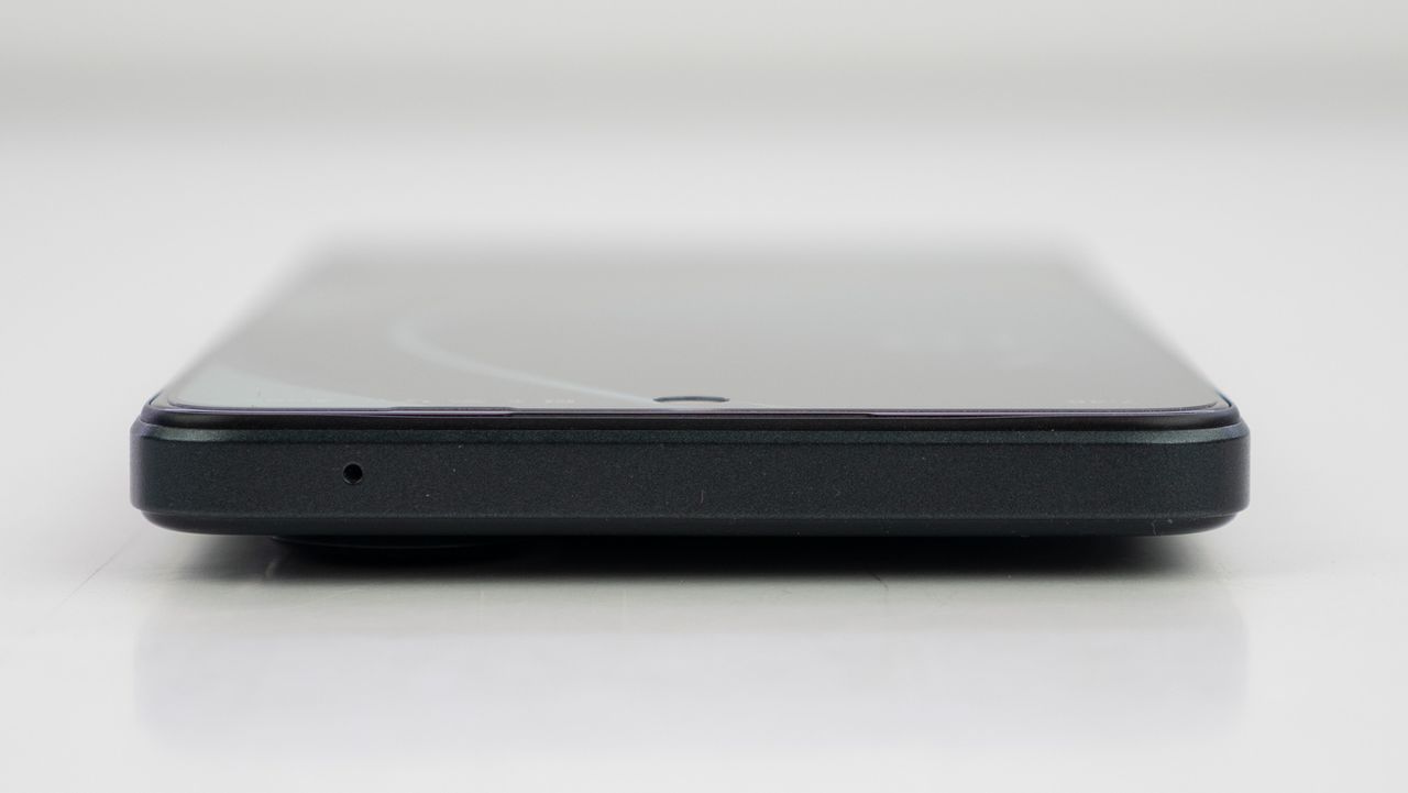 The top of the OnePlus Nord N30 5G