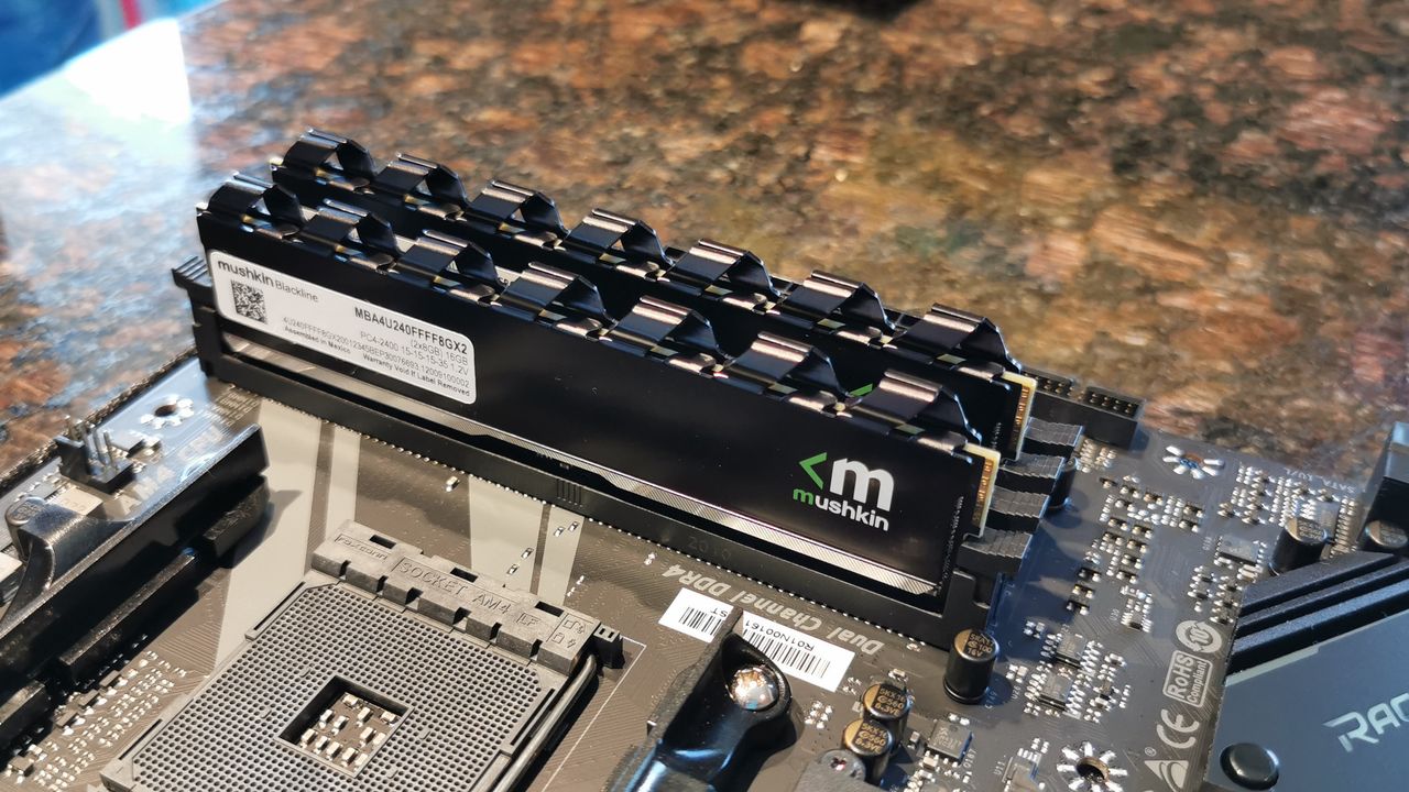 Mushkin Blackline DDR4-2400 16GB