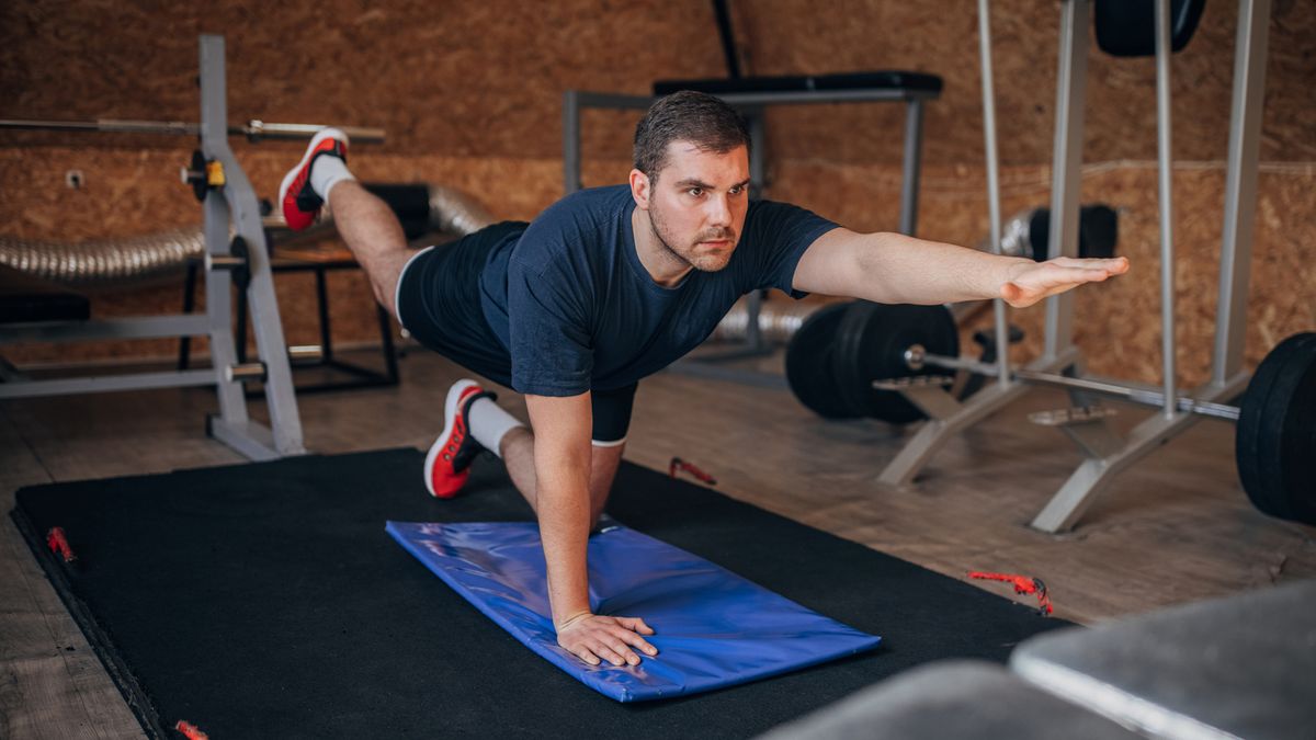 The Best Abs Exercises For All Levels Of Gym-Goer | Coach