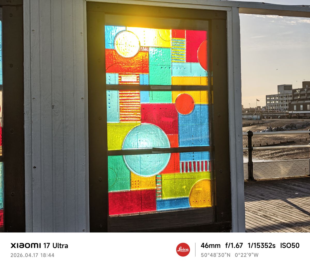 Xiaomi 17 Ultra camera sample high contrast stained glass 2x zoom