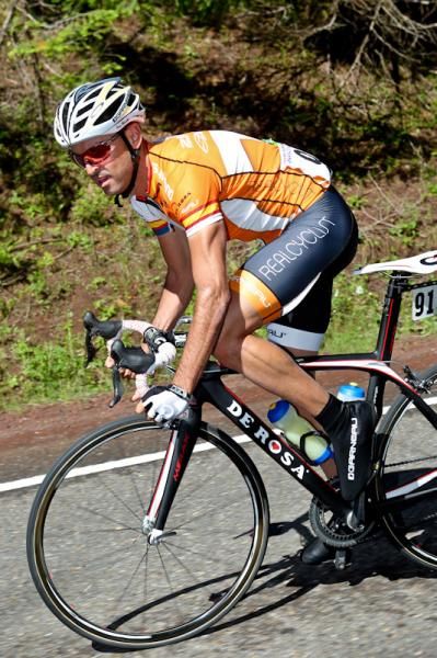 Francisco Mancebo (Realcyclist.com) biding his time in the bunch.