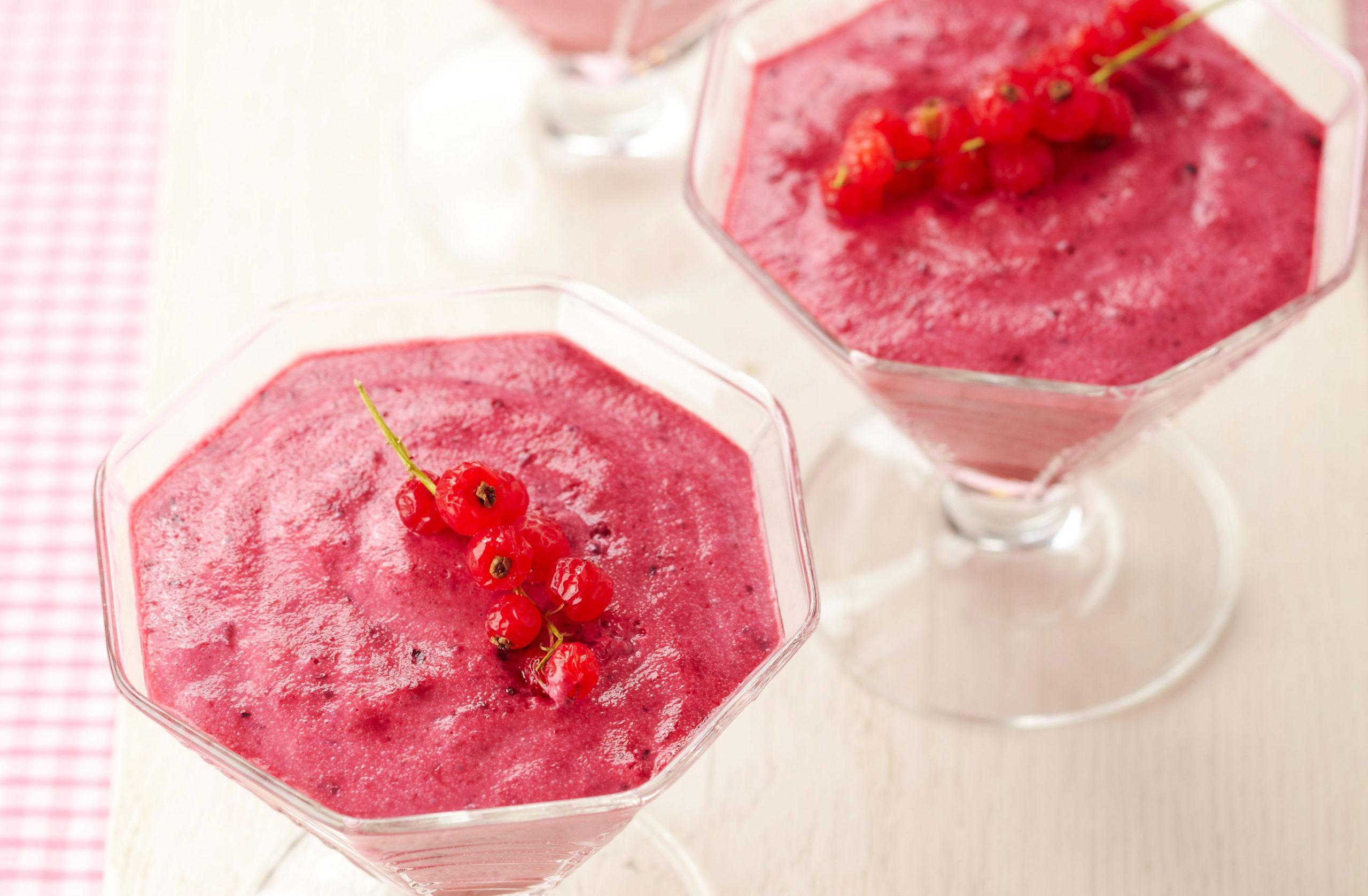 Light berry mousse recipe