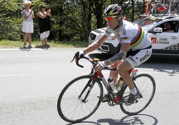 Cadel Evans (BMC) struggled, losing big time on stage 16