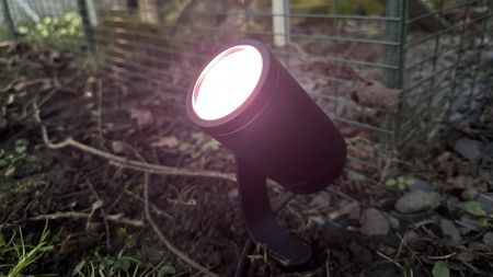 Philips Hue Lily Outdoor spot light review