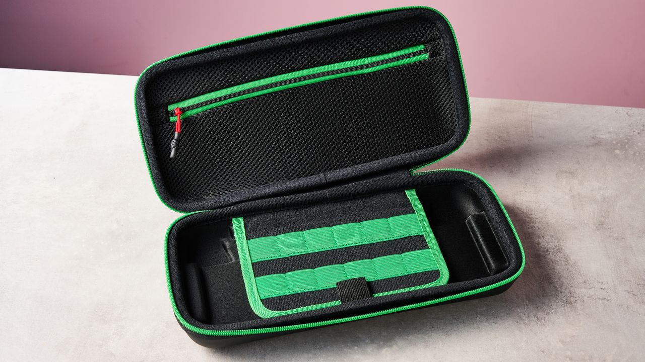 Middle compartment on the Turtle Beach PlayTrek Travel Case for Nintendo Switch 2