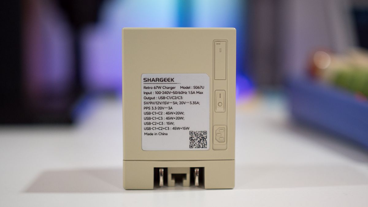 Shargeek Retro 67 GaN charger review
