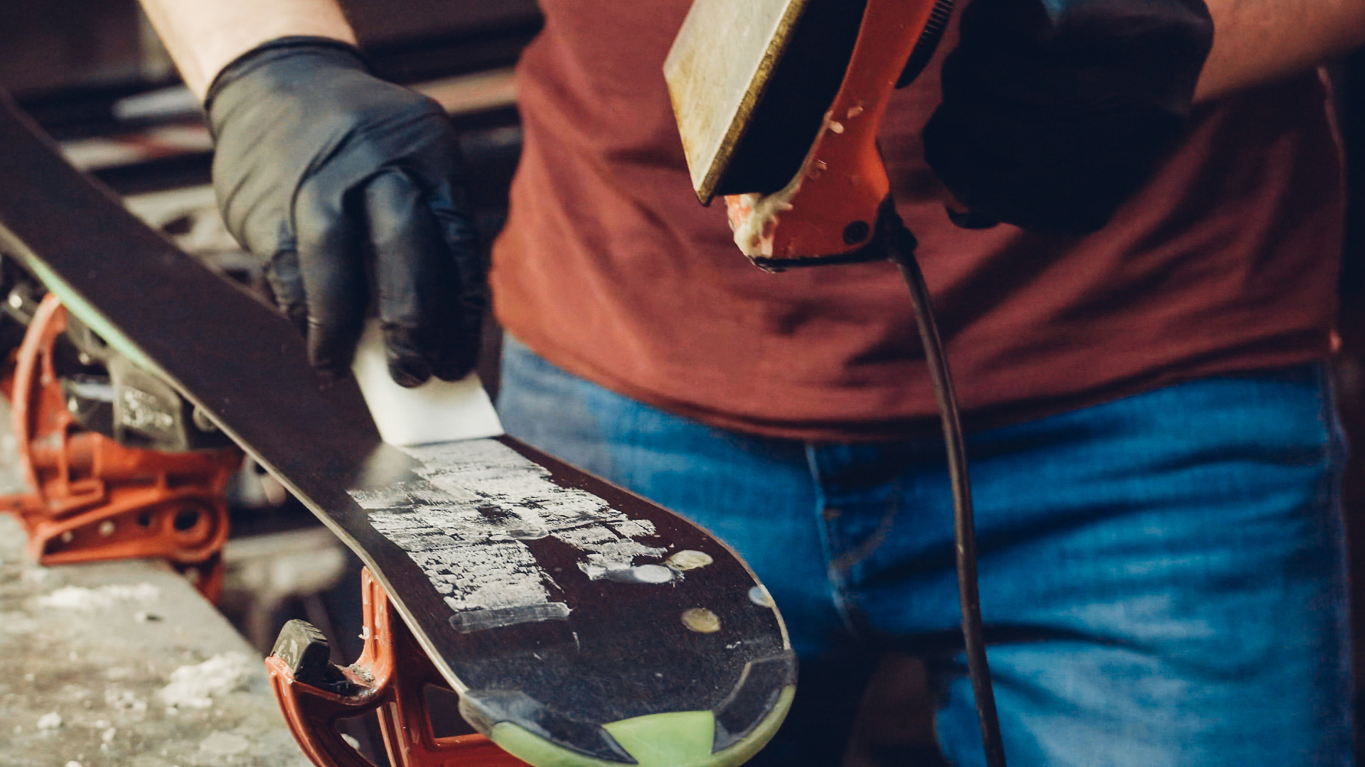 How To Wax Skis For Faster Smoother Turns Advnture
