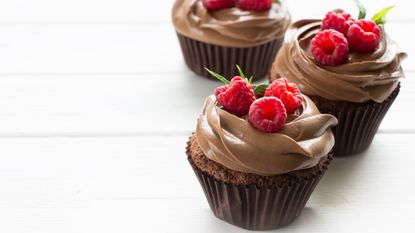 chocolate raspberry cupcakes 