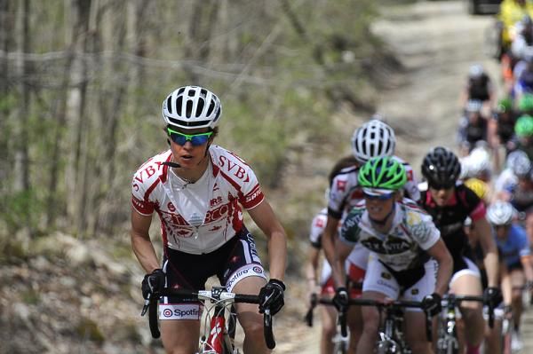 The peloton chases on Carney Cassidy Road