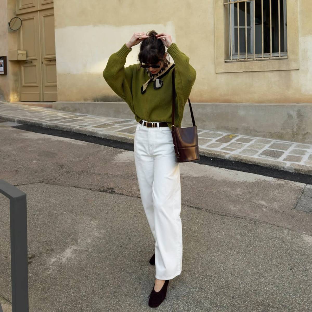 Julie wearing white jeans