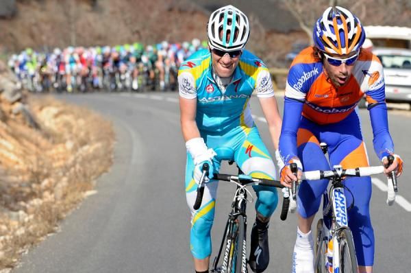 Laurens Ten Dam (Rabobank) driving things with the bunch looming behind.