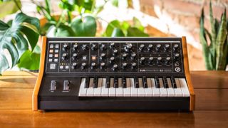 Moog Subsequent 25 - Synthétiseur Univers Sons