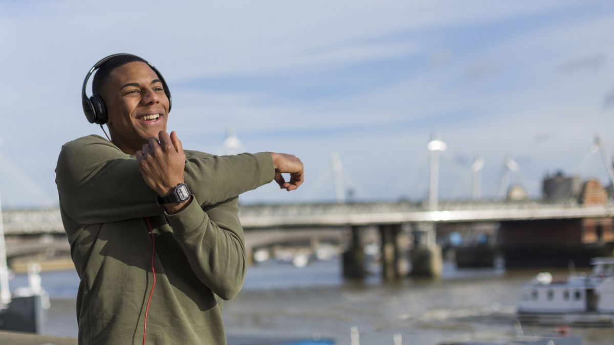 Does Listening to Music on Your Run Affect Your Pace?