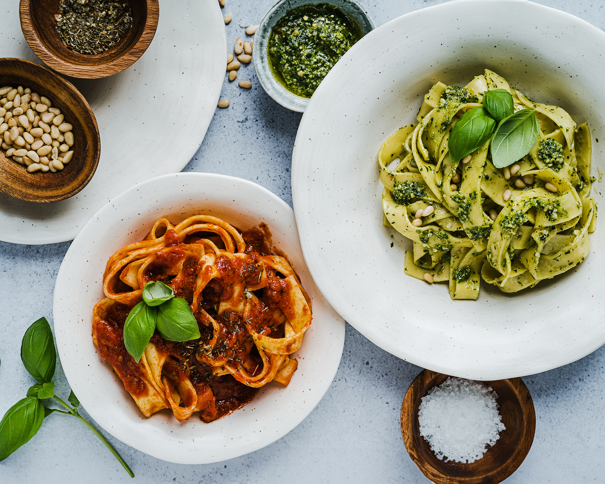 Italian dishes that could be enhanced by adding tomato leaves