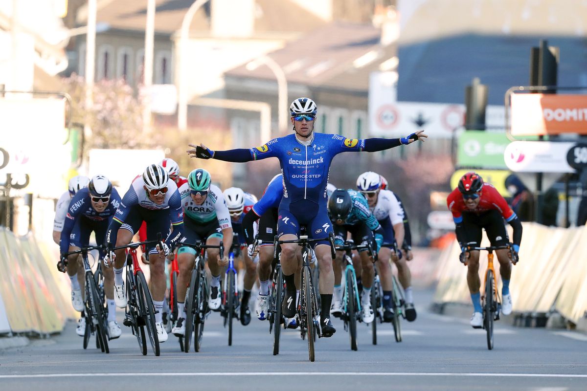 Sam Bennett Outclasses Rivals With Strong Sprint To Take Paris Nice Stage One Cycling Weekly