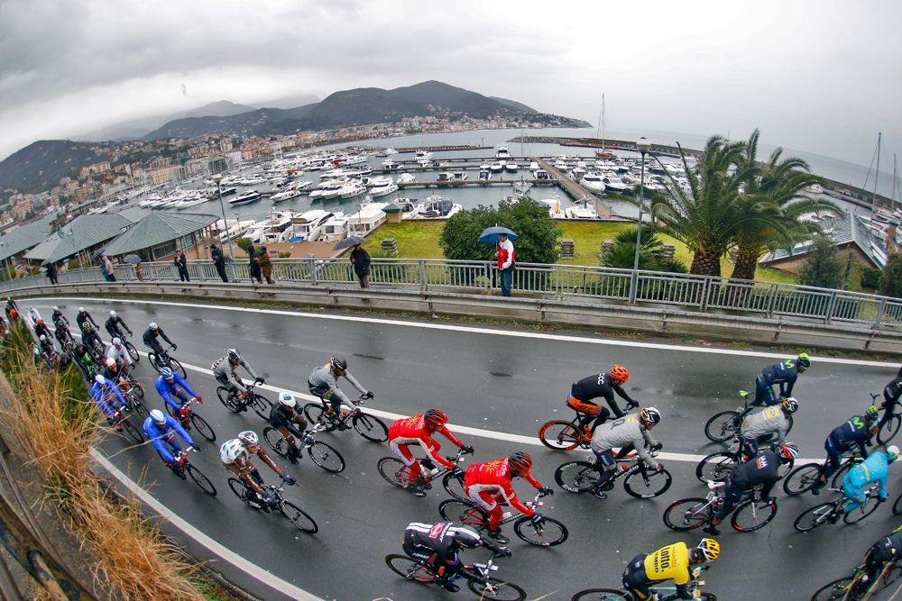 Along the coastline at Milan-San Remo