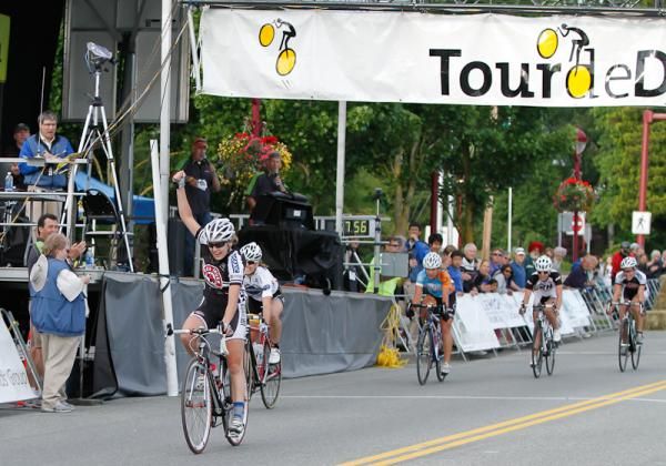 Karlee Gendron (Trek/Red Truck) celebrates the win ahead of Dana Walton (Cadence/Alliance) and Jasmin Glaesser (Local Ride/Dr. Vie Superfoods)