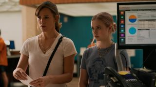 Angourie Rice and Jennifer Garner in The Last Thing He Told Me