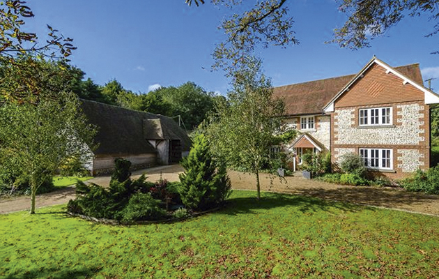 Manor Farmhouse_147460171_237185401