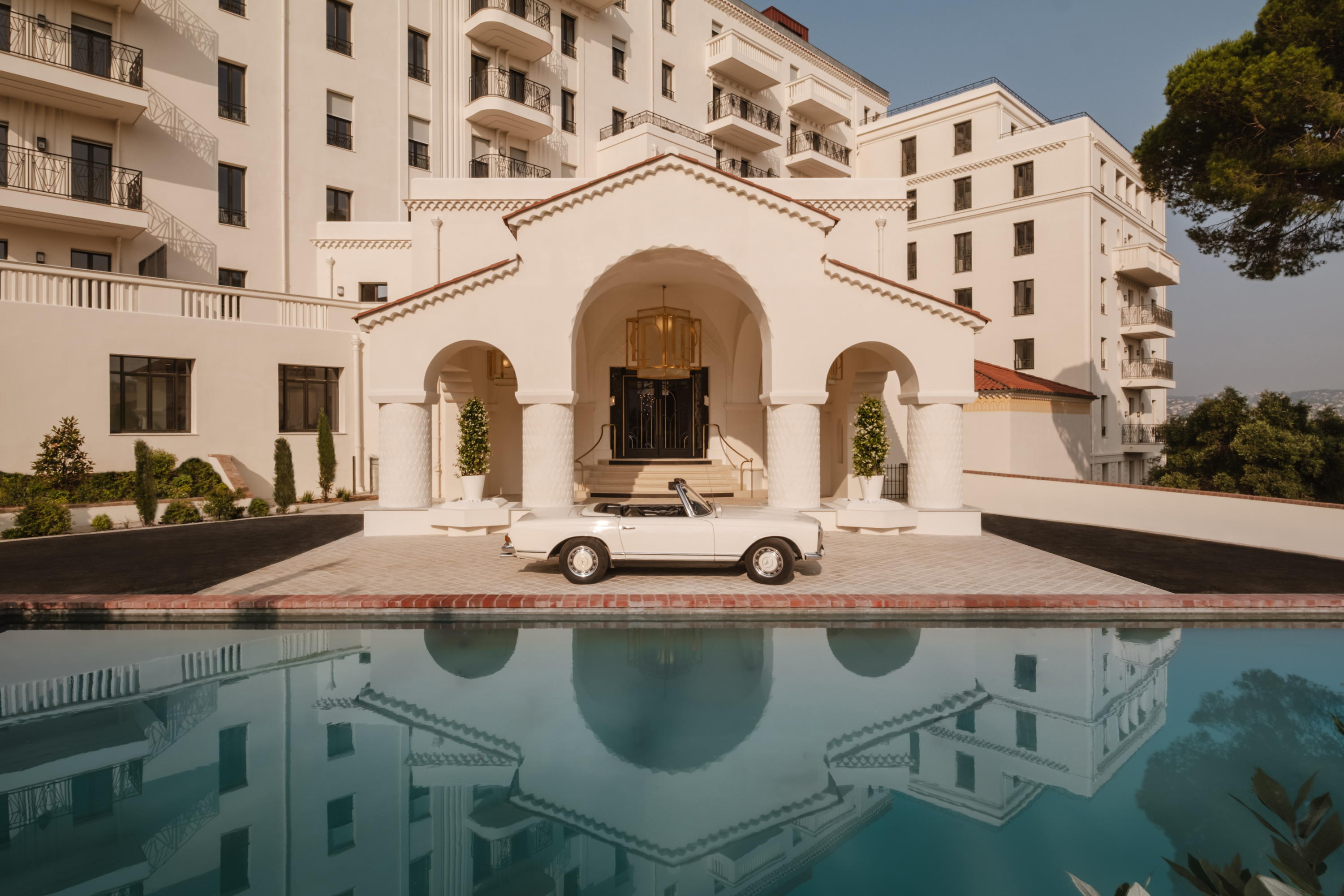 Hotel Le Provençal and the Ella Fitzgerald apartment