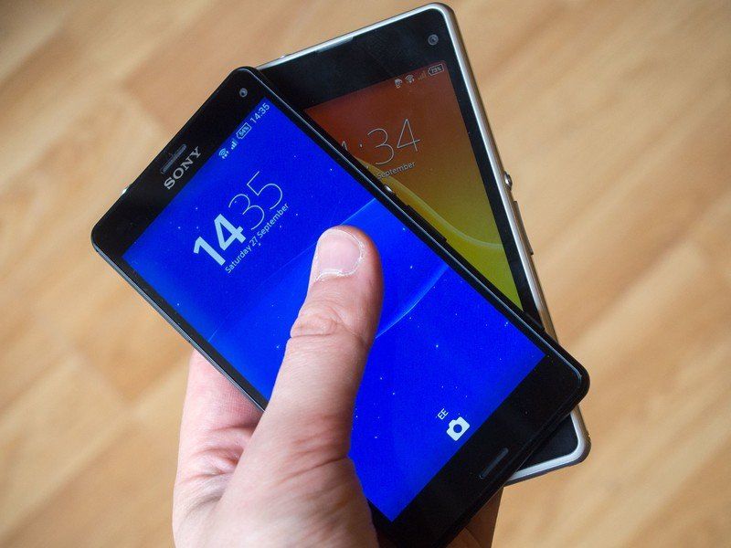Xperia Z1 Compact white and Z3 Compact black