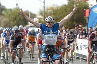 The ‘Taree Terrier’, Philip Grenfell (Bikebug.com), is an improving rider and took out his second stage win in the series in Merbein. Grenfell won a stage of the Tour of Gippsland in August.
