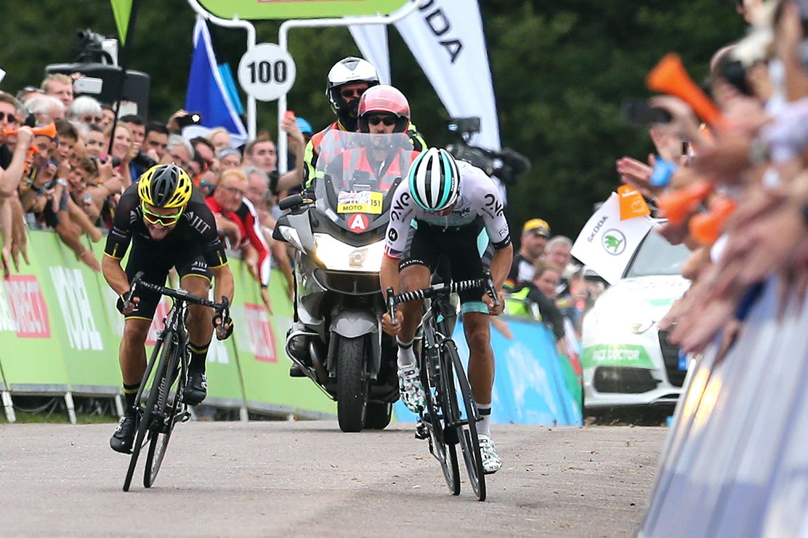 The sprint between Briggs and House