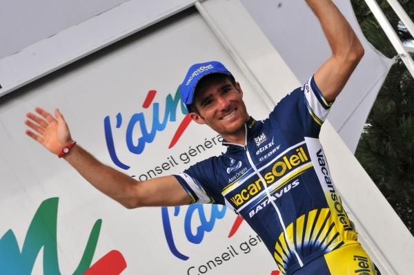 Romain Feillu (Vacansoleil) on stage to receive his leader's jersey.
