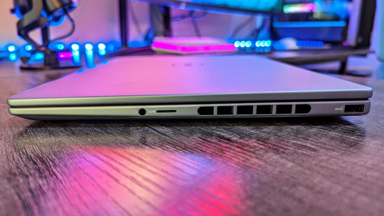 Image of the Dell Inspiron 14 Plus (7440).