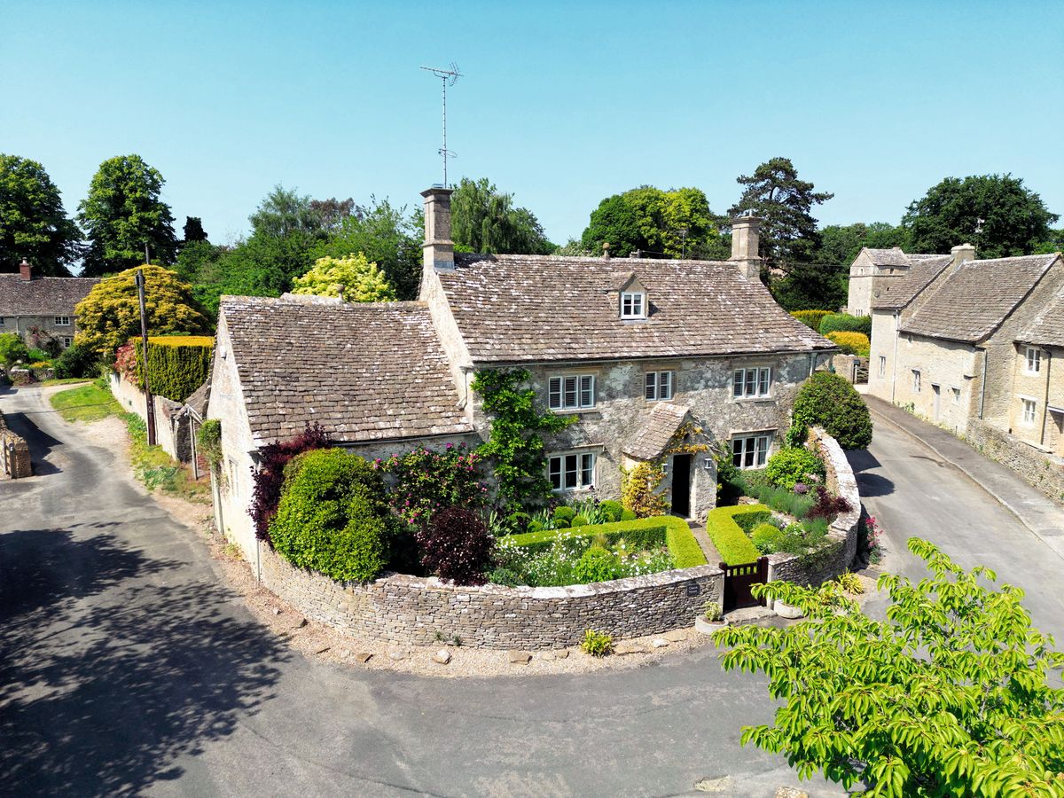 A delightful family home in the heart of one of the Cotswolds' finest ...
