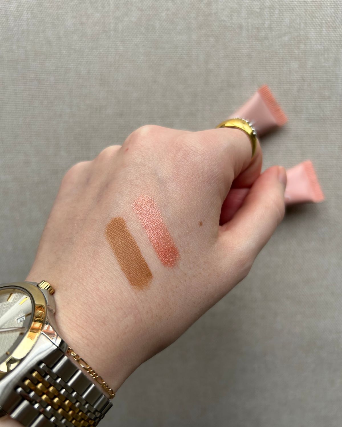 missing-image مراجعة صادقة لـ Elf Halo Glow Beauty Wands بسعر 9 جنيهات إسترلينية