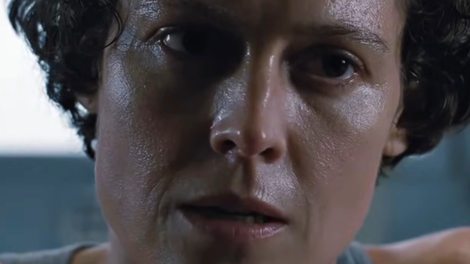 A close up of Sigourney Weaver in Aliens