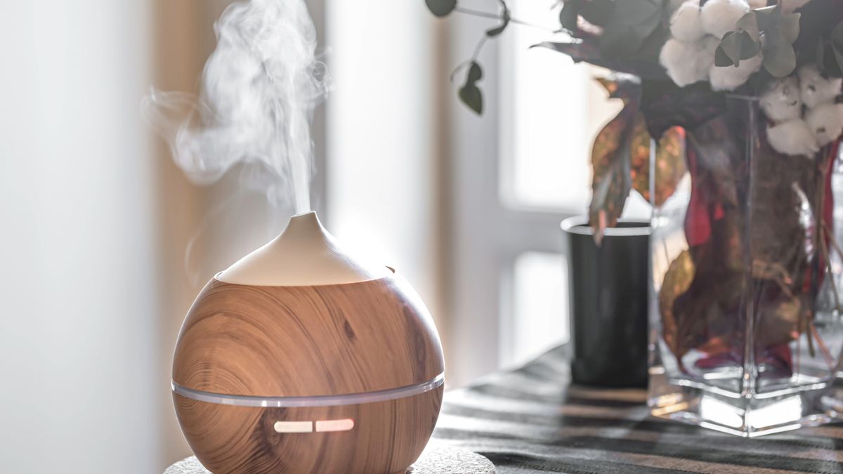 Oil diffuser in the home