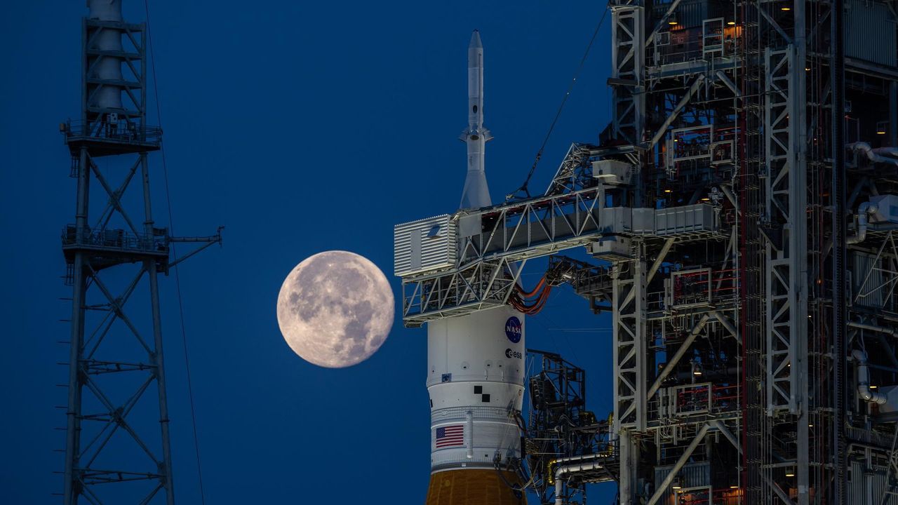 Historic Artemis 2 moon launch may be just 1 month away