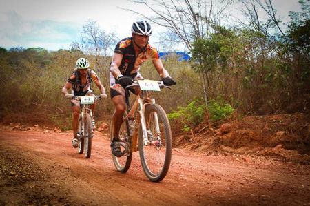 Top Brazilian racers Gilberto Gois and Josemberg Montoya